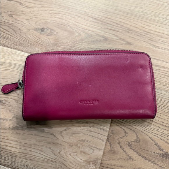 Coach Pac-man Wallet - Picture 2 of 4